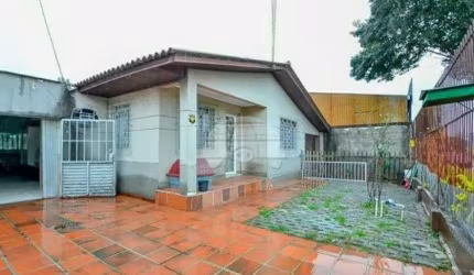 Casa para venda em Parolin de 180.00m² com 3 Quartos e 2 Garagens