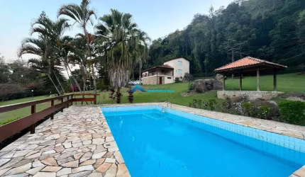 Chácara para alugar em SANTA CLARA de 4000.00m² com 3 Quartos e 2 Suites