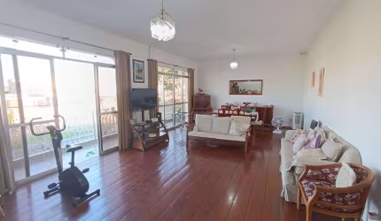 Casa para venda em Parque Brasil 500 de 407.98m² com 6 Quartos, 3 Suites e 7 Garagens