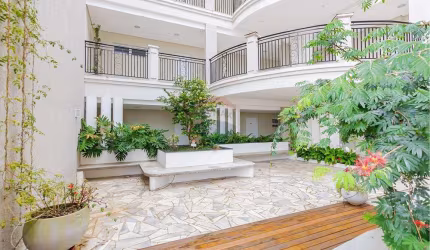 Cobertura para venda em Xaxim de 240.00m² com 3 Quartos, 2 Suites e 32 Garagens