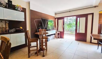 Sobrado para venda e aluguel em Bairro Das Palmeiras de 326.00m² com 3 Quartos, 1 Suite e 4 Garagens