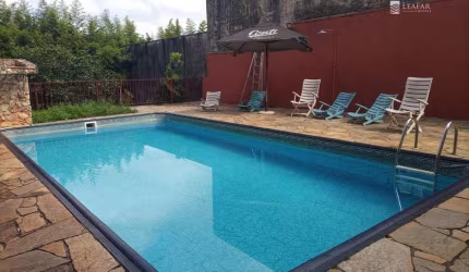 Casa para venda em Vila Oliveira de 222.00m² com 4 Quartos, 3 Suites e 4 Garagens