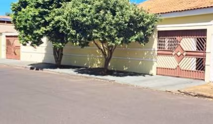Casa para venda em Jardim Primavera de 140.00m² com 3 Quartos, 1 Suite e 2 Garagens