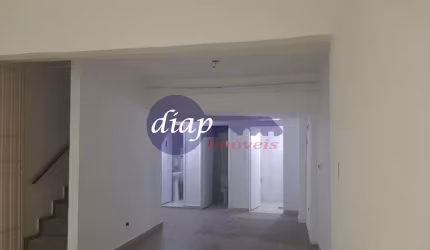 Excelente sobrado comercial na Vila Gomes Cardim com 3 dormitórios, amplo salão no térreo, 3 banheiros, depósito, 3 salas, varanda coberta e cozinha a