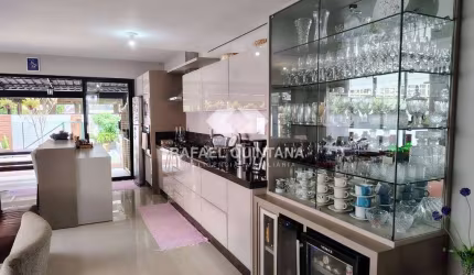 Casa à Venda, 3 Quartos sendo 3 suítes, 2 Vagas, Cachoeira do Bom Jesus, Florianópolis - SC
