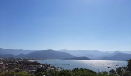 Casa de alto padrão com vista espetacular ; com 9 dormitórios sendo 7 suítes ; com vista cinematográfica no Tenório