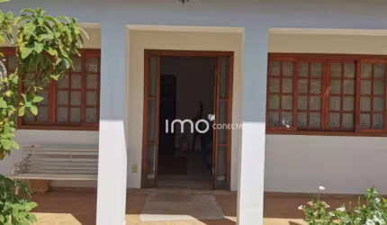 Casa com 2 quartos à Venda, 220 m² por R$ 950.000 - Parque Terranova - Valinhos/SP