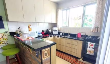 Vende se Casa no bairro da Colônia em Jundiaí  com 2 quartos sendo 1 suíte, área gourmet, 2 vagas de garagem, financia, Avalia Permuta por Aptoa  A