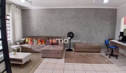 Vende Ampla e Espaçosa Casa no Sta Gertrudes,  3 quartos sendo 1 suíte, salão de festas, área gourmet, pomar , aceita financiamento  R$  850.000