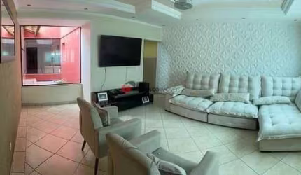 Sobrado à venda 4 Quartos, 4 Suites, 262M², Vila Alto de Santo André, Santo André - SP