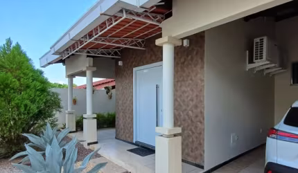 Excelente casa no Cond. Encontro das Águas - Lado Carrefour Pedro Teixeira.