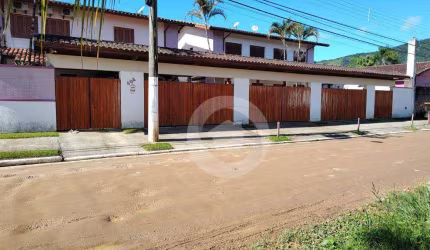 Sobrado com 3 dormitórios à venda, 100 m² por R$ 850.000,00 - Maranduba - Ubatuba/SP