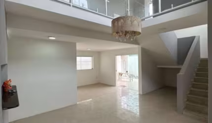 Casa com 4 dormitórios sendo 3 suítes + DCE no Bairro do Antares - 270m²