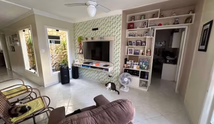 Casa com 3 dormitórios sendo 2 suítes no Bairro do Farol - 360m²