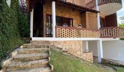 Casa Duplex em Jacarecica com 4 dormitórios sendo 1 suíte - 250m²