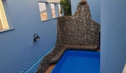 Apartamento Duplex com Solarium, piscina e churrasqueira privativa, Ponta Praia.