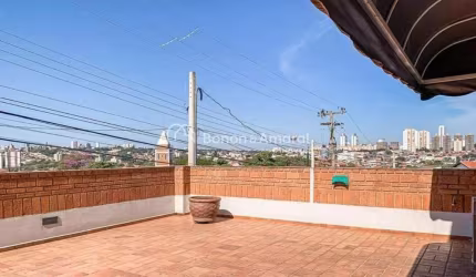 Confortável Casa à Venda no Vila Nogueira, Campinas