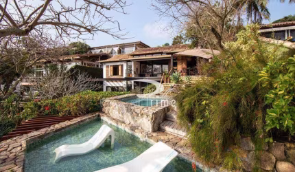 Casa com 7 dormitórios à venda, 450 m² por R$ 6.500.000,00 - Praia da Ferradura - Armação dos Búzios/RJ