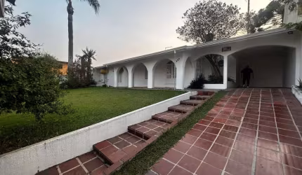 Casa com 7 quartos à venda na Rua Salvador, 521, Cajuru, Curitiba por R$ 2.000.000