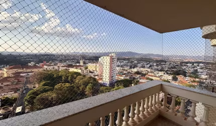 Apartamento com 3 dormitórios para alugar, 190 m² por R$ 4.935/mês - Centro - São João da Boa Vista