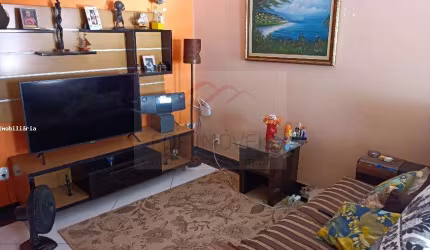 Casa para Venda em Araruama, Parque Hotel, 3 dormitórios, 1 suíte, 2 banheiros, 1 vaga