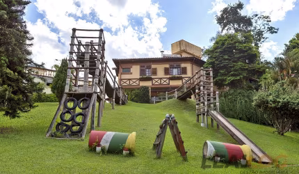 Vendo Hotel mobiliado em pleno funcionamento em Guararema – São Paulo