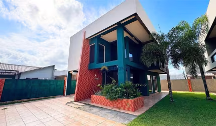 Triplex em Condomínio Fechado  Totalmente Mobiliado, com Piscina. 3 dormitórios à venda, 186 m² por R$ 950.000 - Eliana - Guaratuba/PR