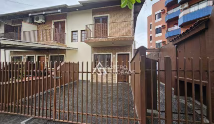 Lindo residencial na praia Martin de Sá com excelente localização