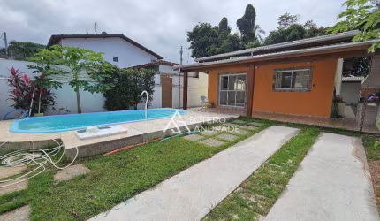 Casa com 3 dormitórios para alugar, 160 m² por R$ 3.900,00/mês - Massaguaçu - Caraguatatuba/SP