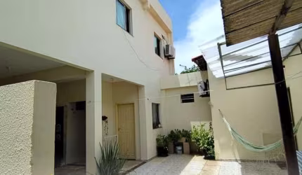 Casa à venda em rua pública, ARUANA, Aracaju, SE