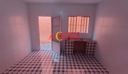 Casa com 1 quarto e 1 vaga para alugar, 80 m² - Vila Paraiso - Guarulhos/SP por R$1.300