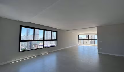 APARTAMENTO COM LINDA VISTA MAR NA  AVENIDA BRASIL
