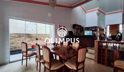 Ótima casa na Zona Sul de Uberlândia/MG, conta 240m² e excelente localização.