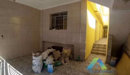 Lindo sobrado com excelente localização em bairro tranquilo de fácil acesso a comercios e principais avenidas com excelente valor !