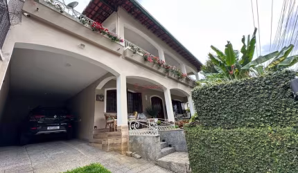 Casa com 4 quartos à venda na Avenida Delfim Moreira, 1650, Vale do Paraíso, Teresópolis, 287 m2 por R$ 1.590.000