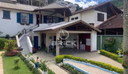Casa com 4 quartos à venda na Rua Yeda, 256, Tijuca, Teresópolis, 250 m2 por R$ 1.350.000