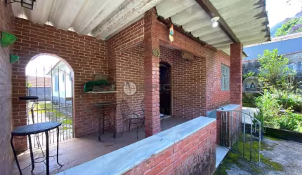 Casa com 3 quartos à venda na Rua Pará, 215, Araras, Teresópolis, 155 m2 por R$ 499.000