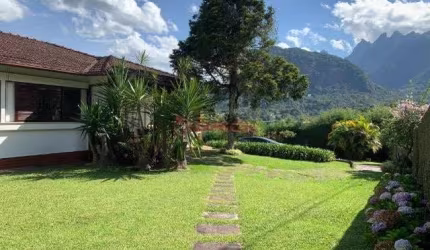 Casa com 4 quartos à venda na Rua Samuel Vieira, 856, Caxangá, Teresópolis, 231 m2 por R$ 1.299.900