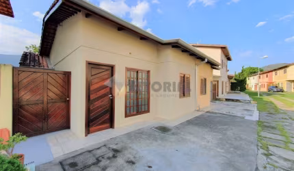 Casa com 2 Dormitórios, Martim de Sá  Caraguatatuba SP