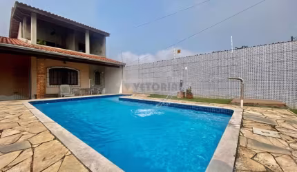 Sobrado com 3 Dormitórios e Piscina, Pontal de Santa Marina  Caraguatatuba SP