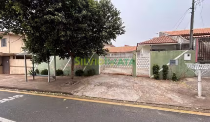 Casa à Venda no Parque Hortência.