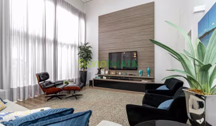 Casa em condomínio fechado na Zona 08 de Maringá-PR, por R$ 2.390.000,00