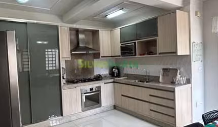 Casa á venda na Vila Esperança - Maringá