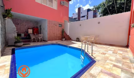 CASA GEMINADA À VENDA NO BAIRRO CASTELO, 4 QUARTOS, ESRITÓRIO, 4 VAGAS, PISCINA, CHURRASQUEIRA, 292M²