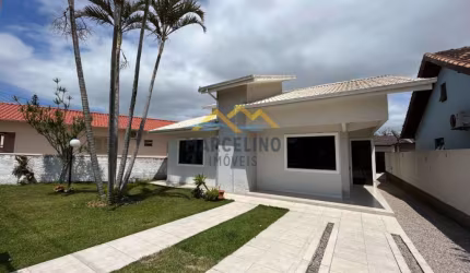 Casa à venda no bairro Mirim - Imbituba/SC