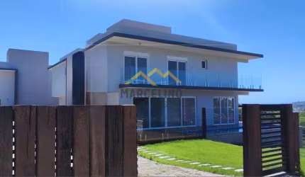 Casa à venda no bairro Village - Garopaba/SC
