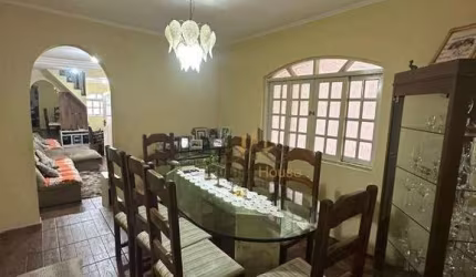 Sobrado com 4 dormitórios à venda, 80 m² por R$ 500.000 - Vila Silviânia - Carapicuíba/SP