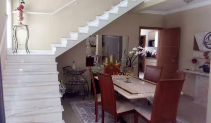 Sobrado com 4 dormitórios à venda, 386 m² por R$ 1.800.000 - São Paulo II - Cotia/SP