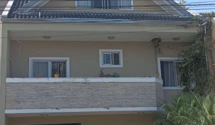Lindo Sobrado Quatro Dormitórios No Bairro Cachoeira Curitiba Paraná