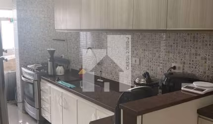 Apartamento à venda, 3 Dormitórios, 2 banheiros, 2 Vagas Cobertas - Edifício Vitória Régia - Anhang